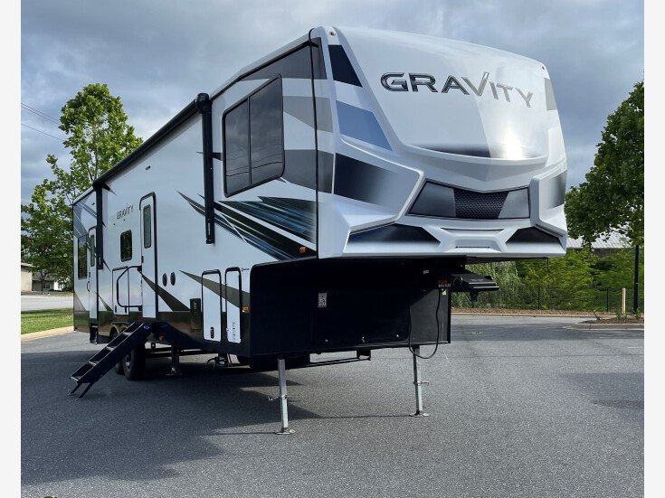 Thumbnail Photo undefined for New 2022 Heartland Gravity